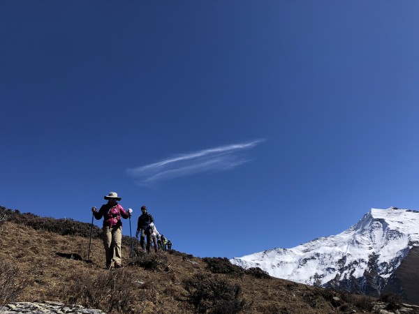 登山人经典老歌登山人与经典老歌，岁月之巅的歌声